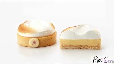 Лимонный тарт с меренгой by Maria Selyanina - PastryCampus